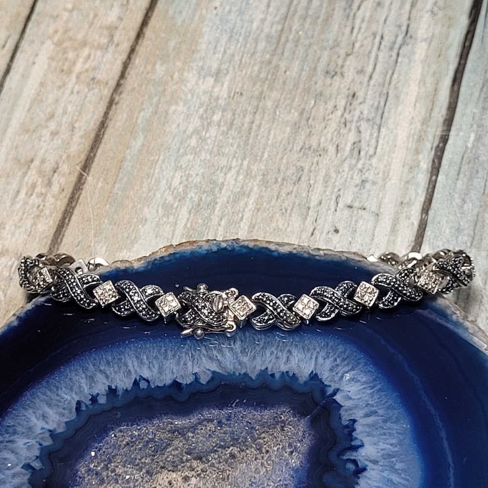 Link Tennis Bracelet.